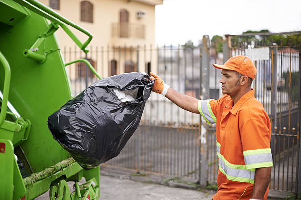 Best Yard Waste Removal  in Hartford, WI